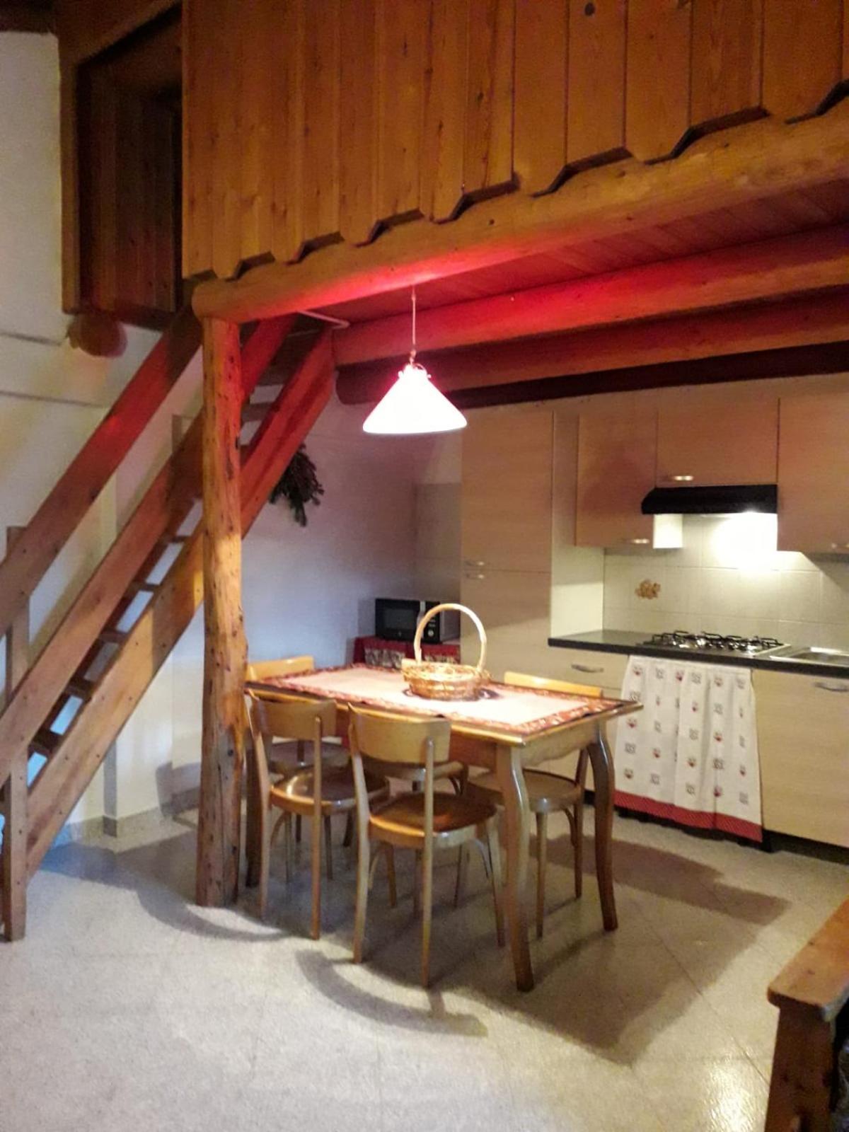 Monolocale Di Montagna Guest House Gressan Exterior photo